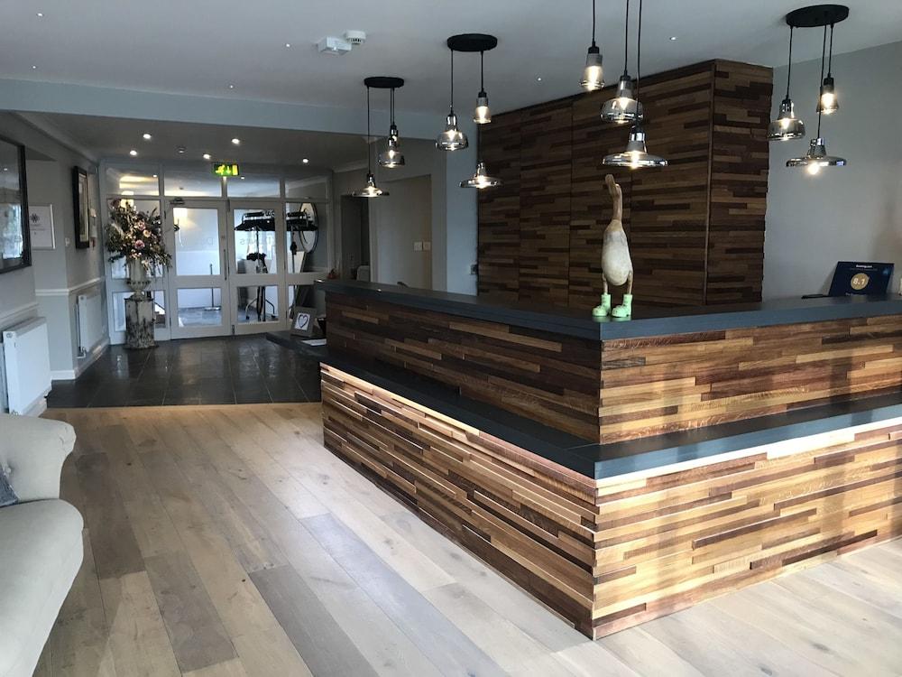 The Dunes Hotel Barrow-in-Furness Buitenkant foto